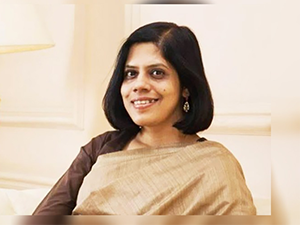 the-first-bengali-and-woman-to-hold-post-of-west-bengal-cs